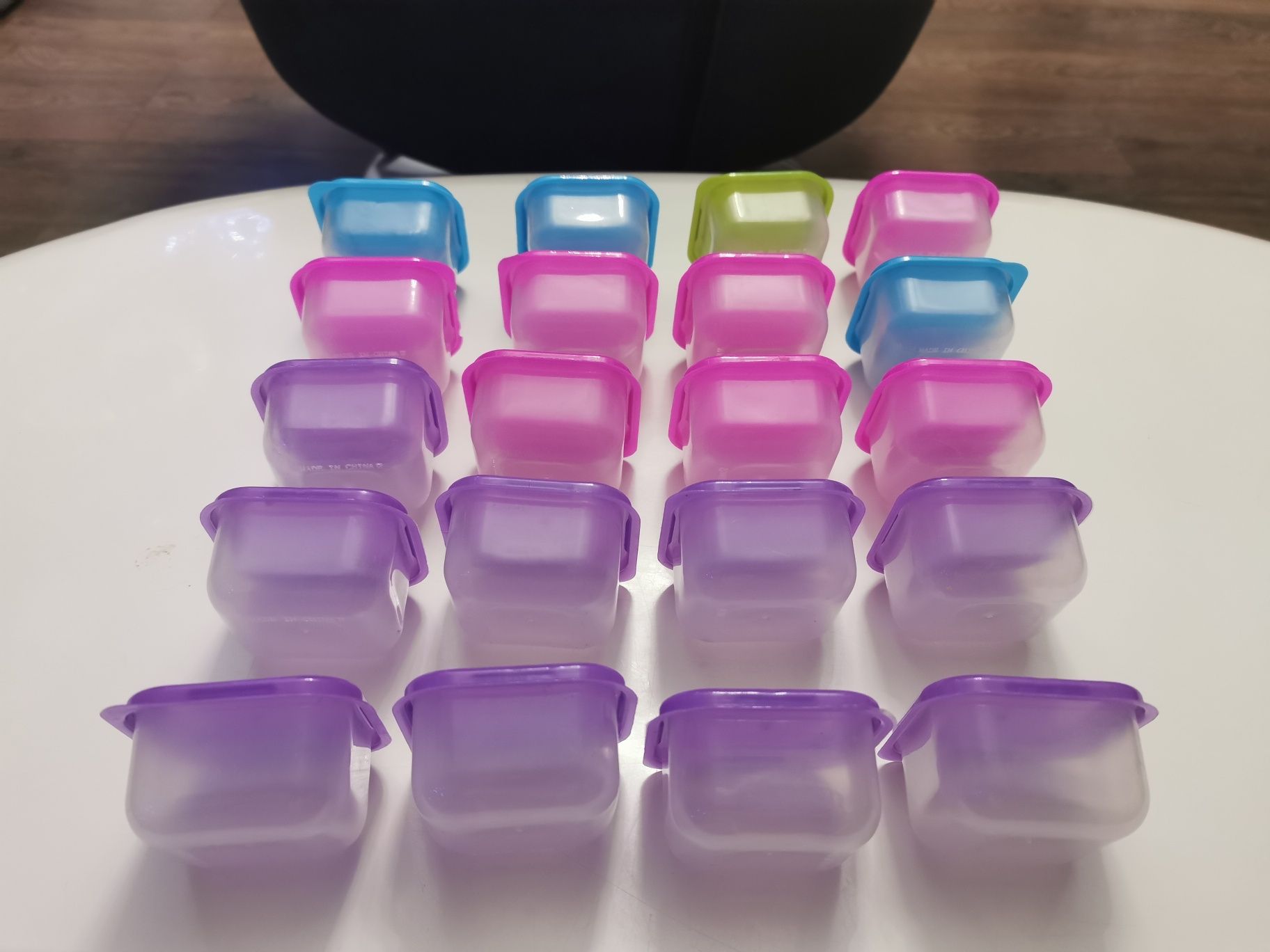 Pojemniki plastikowe 75ml 150ml