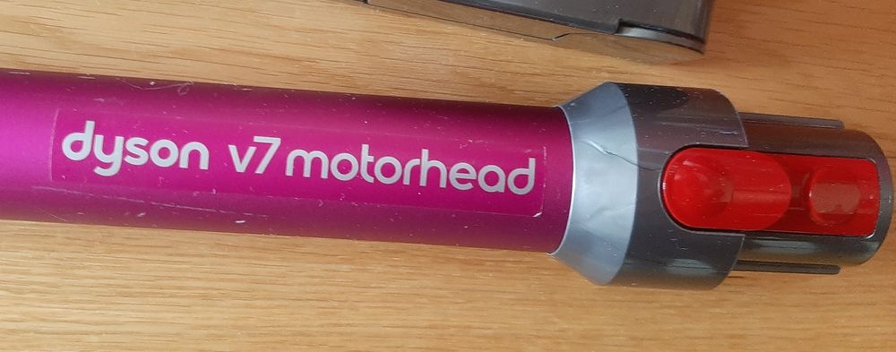 Dyson V7 motorhead