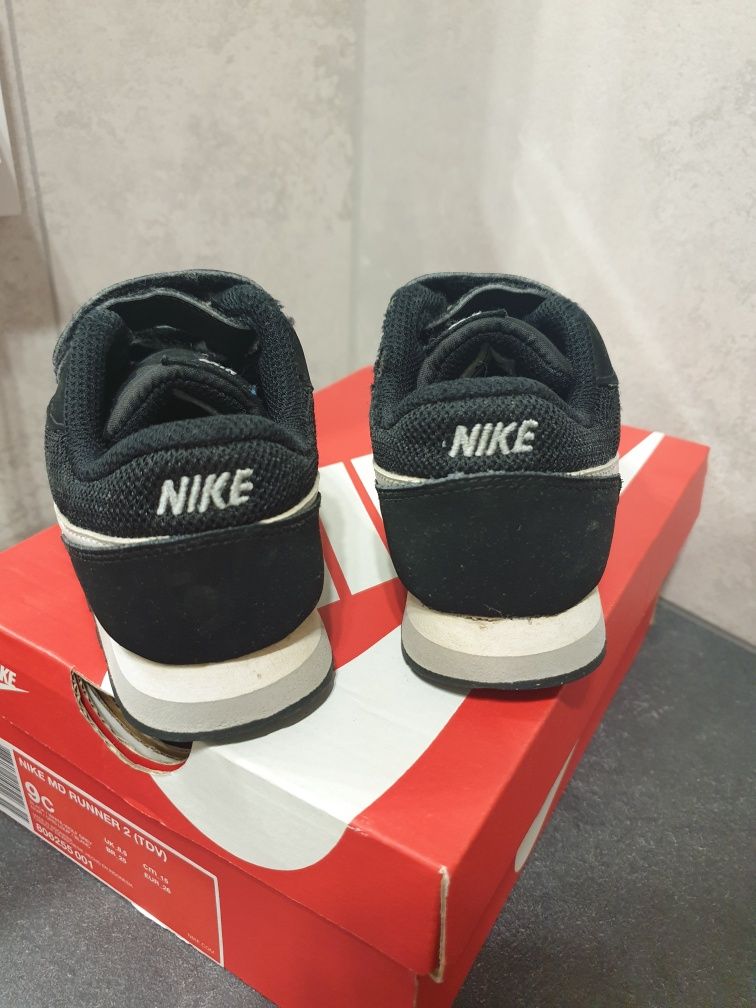 Buty Nike MD runner 2 r.26