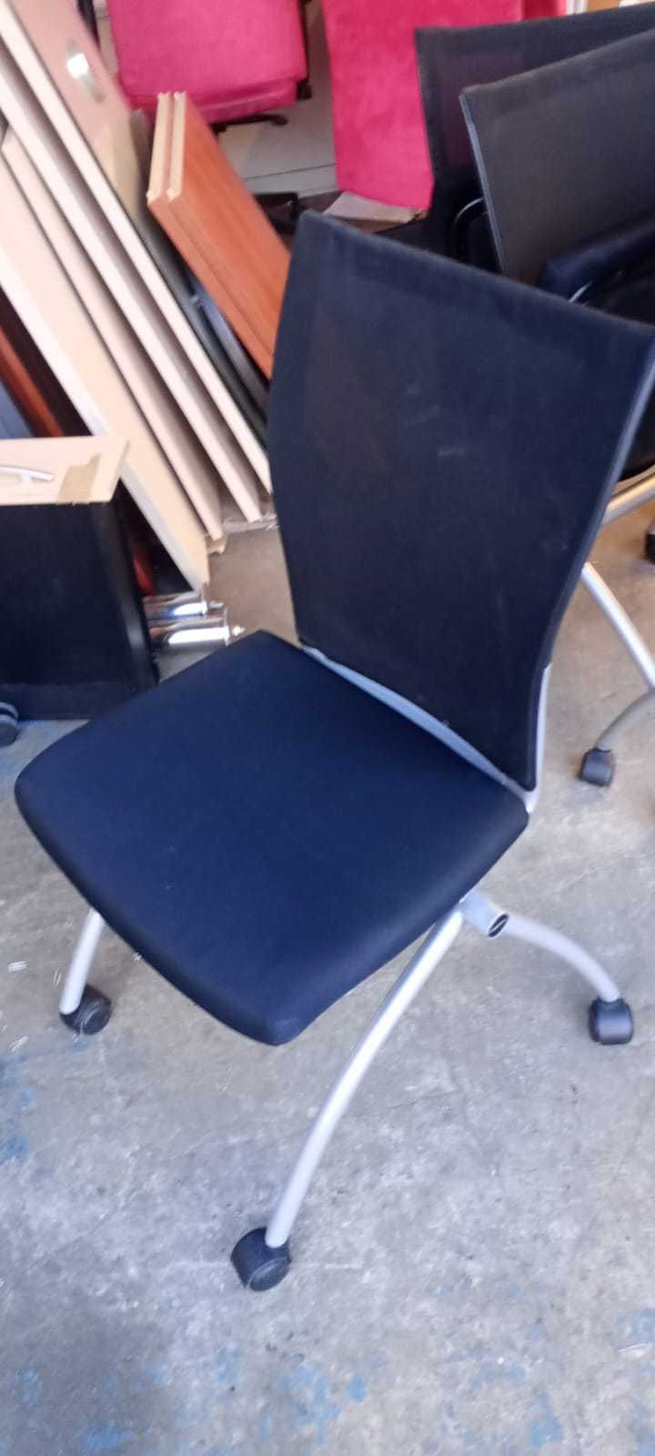 Krzesło konfernecyjne Haworth Comforto czarne krzesło biurowe krzesła