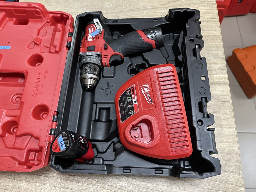 Milwaukee M12 FPD / ударний шуруповерт Мілвокі