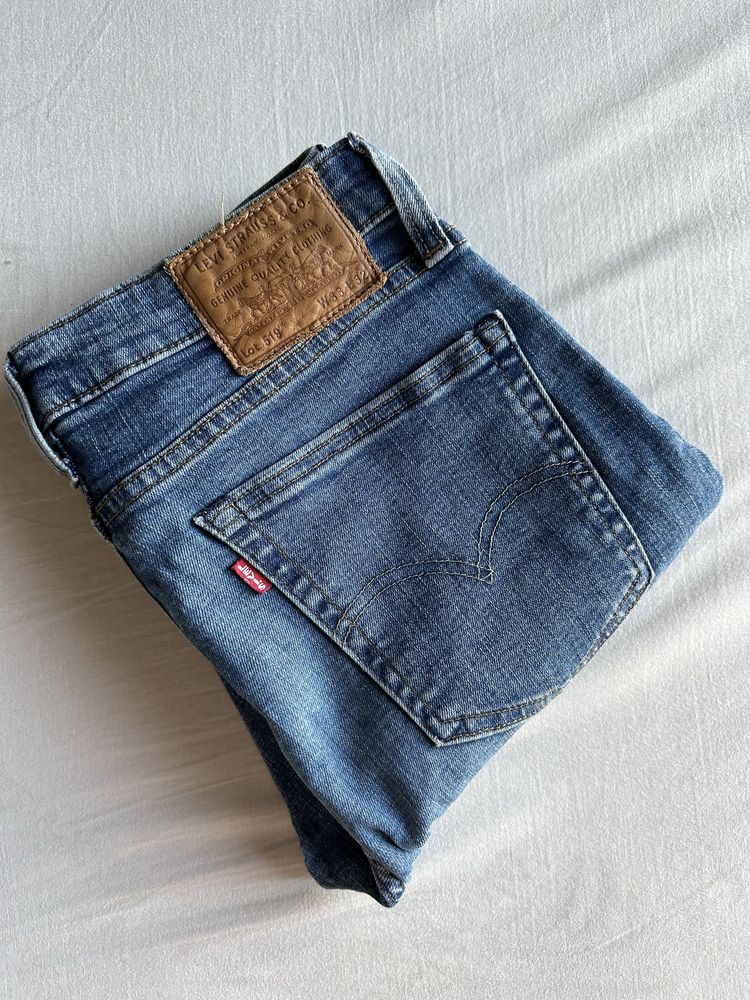 Jeansy Levi’s 519 W33 L32