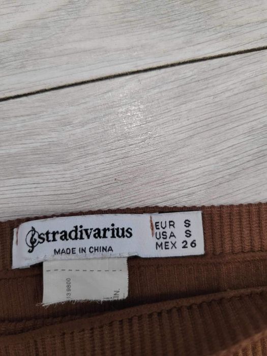 Bluzka z prążka stradivarius XS