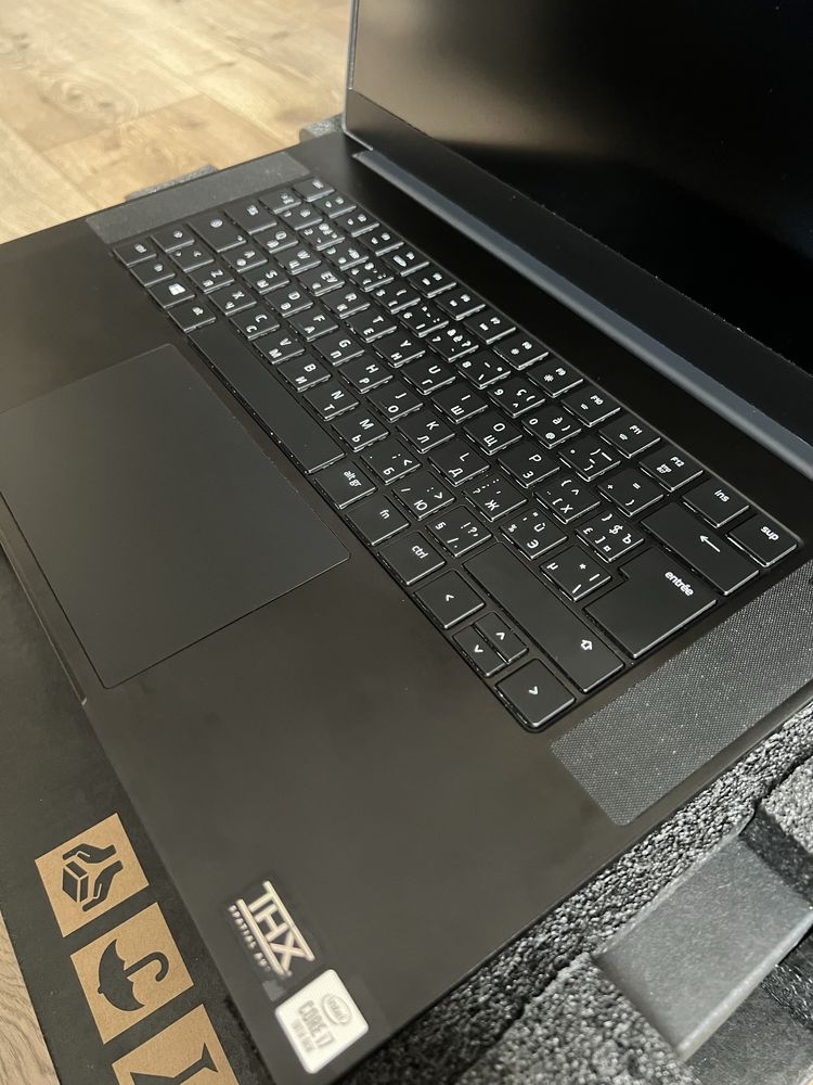 Игровой RAZER BLADE 15 17- 10750H/16GB/256/WIN10 GTX1660TI