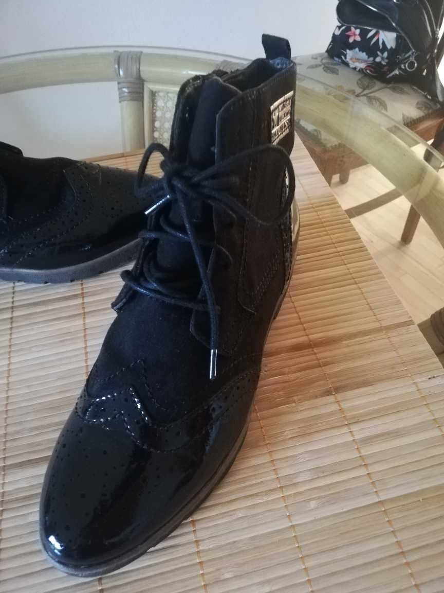 Czarne buty rozmiar 39