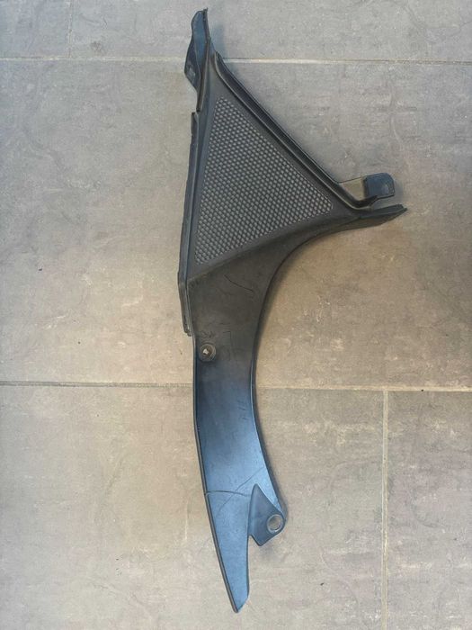 Prawe wypełnienie czaszy Osłona Owiewka Yamaha YZF-R125. 08-20 [5]