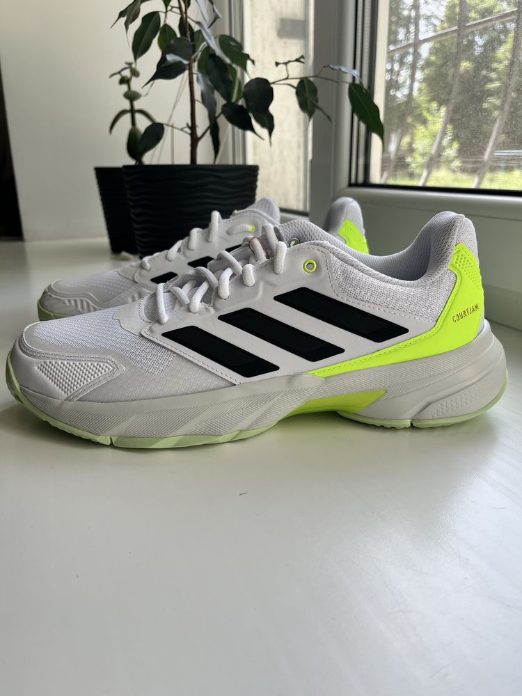 Кросівки Adidas COURTJAM