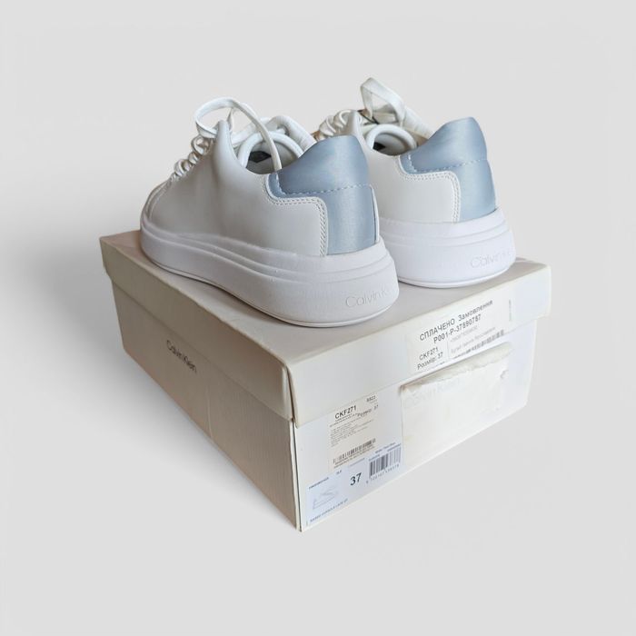 Кросівки для міста жіночі Calvin Klein білі hw0hw01425
