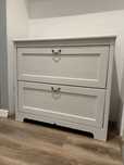 Komoda IKEA – biało-szara, 2 szuflady, styl vintage
