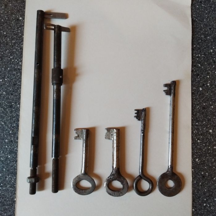 Ключи  старинные