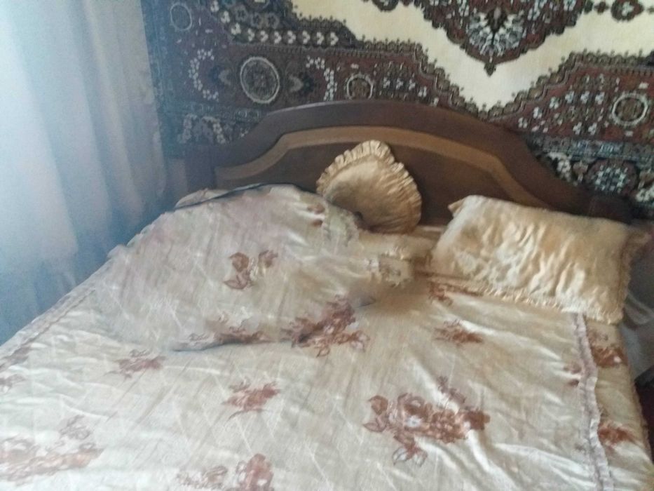 Ліжко двоспальне у гарному стані