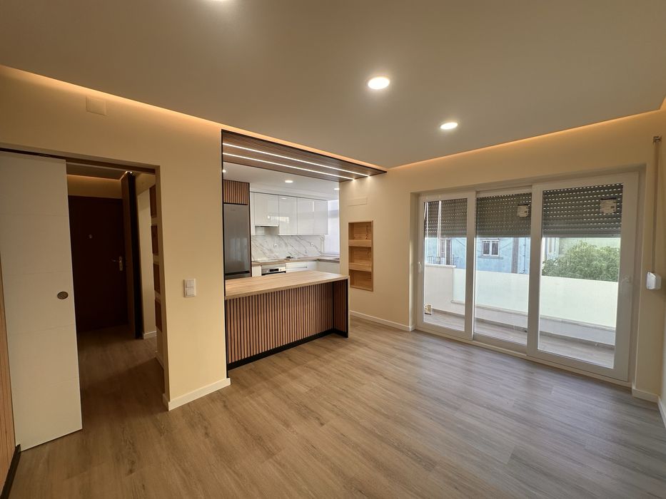 Apartartamento T2 + 1 no Murtal/Parede