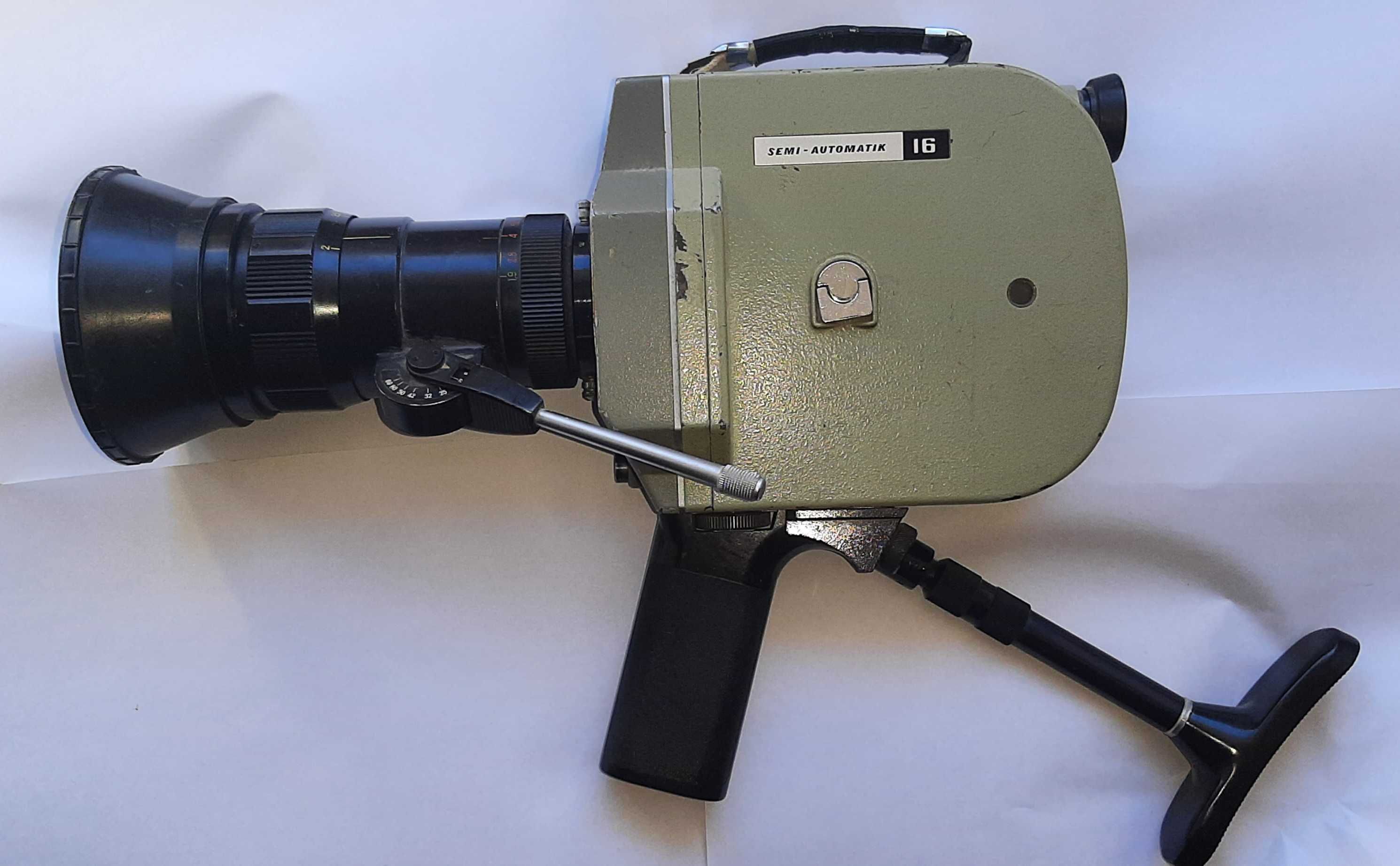 Kamera KRASNOGORSK 2 SEMI-AUTOMATIK 16 z 1975 roku.