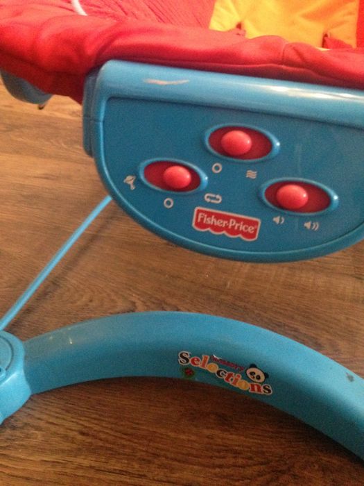 Leżaczek bujaczek Fisher Price 0-9 kg czerwony