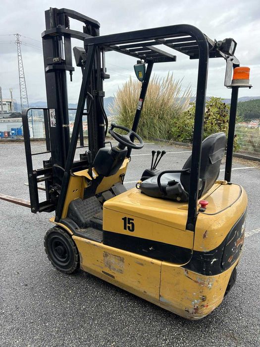 Empilhador elétrico - seminovo