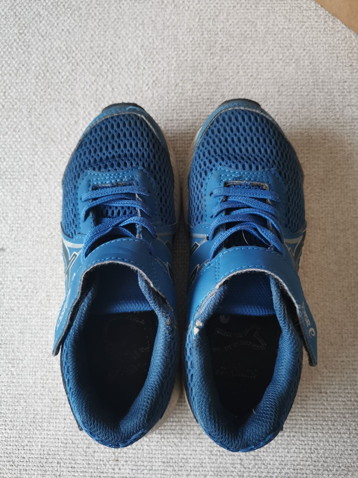 Buty dziecięce Asics rozm. 31.5