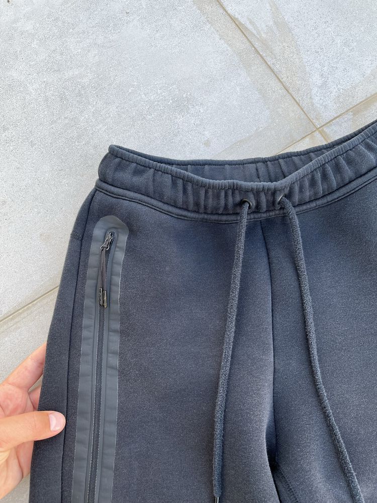 шорти nike tech fleece