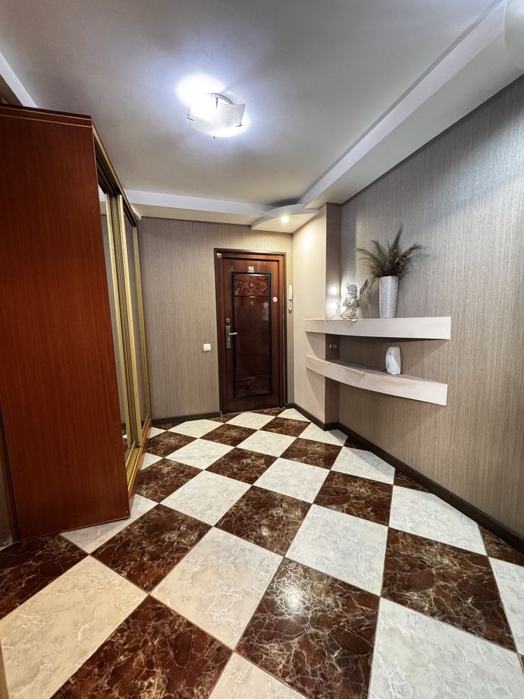 Продам 2х комнатную квартиру Першотравенск ( Шахтёрское )