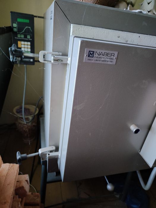 Piec do wypału ceramiki Nabertherm 100_ na siłę