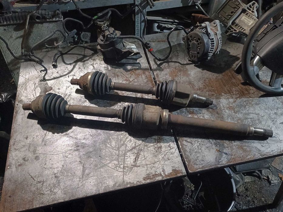 Półoś Lewa lub Prawa Ford Focus MK2 C-Max 2.0 TDCI Manual 6 Biegów EU