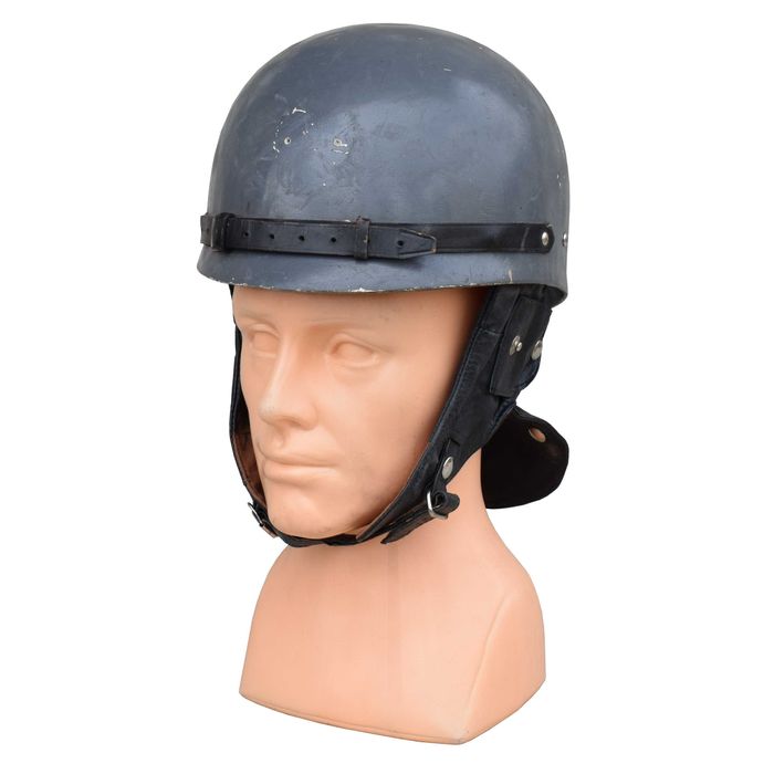 Hełm motocyklowy MO milicyjny oryginalny z magazynów wojskowych kask