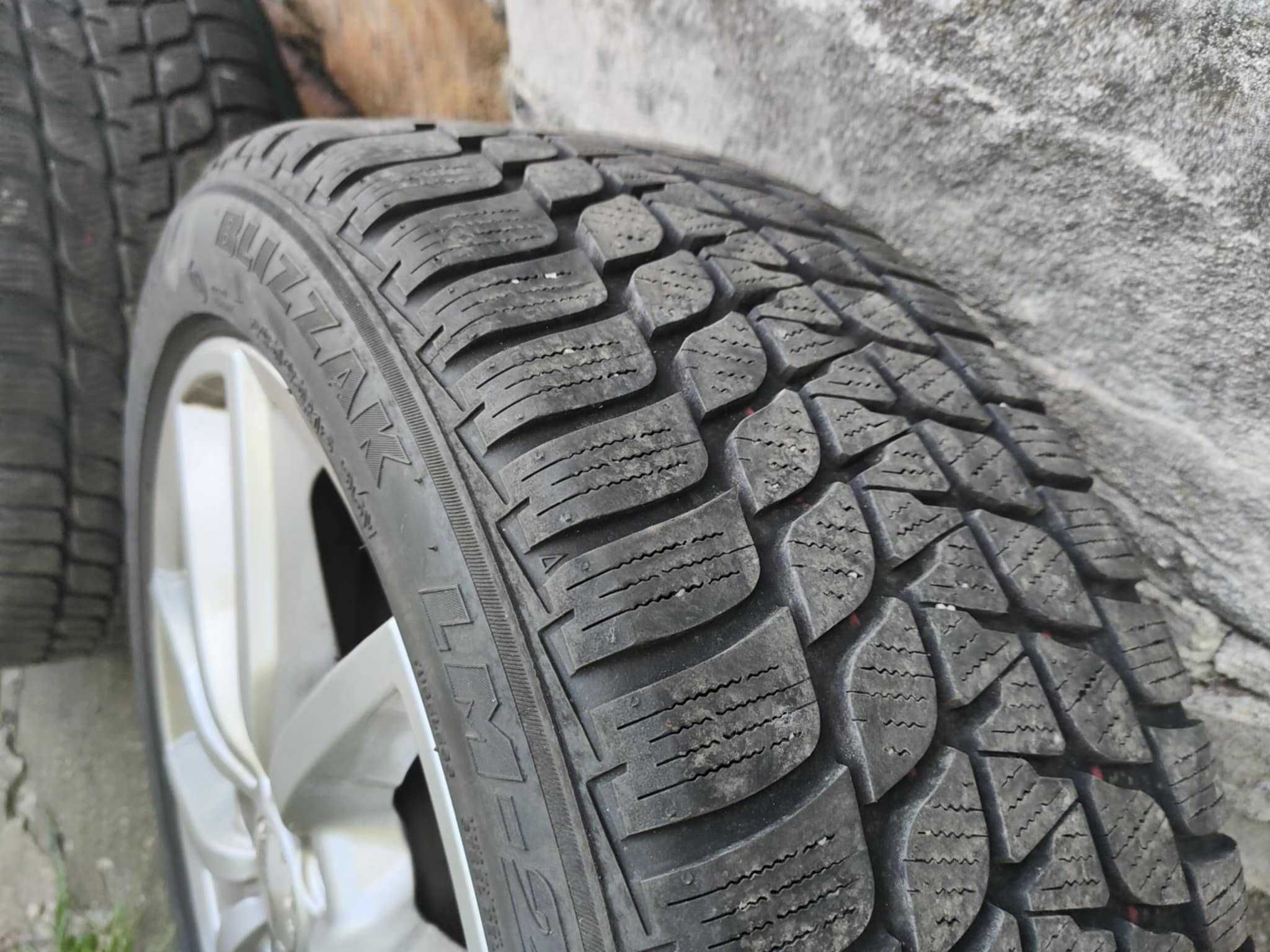 Sprzedam felgi aluminiowe z oponami zimowymi