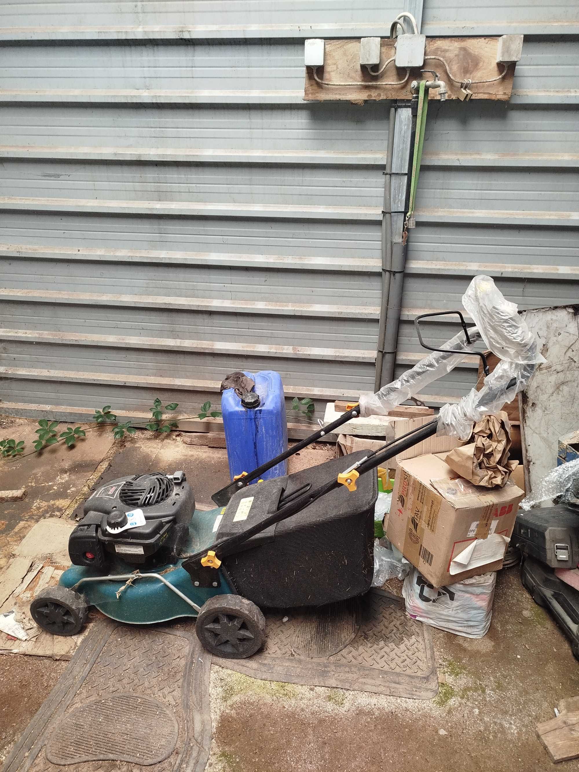 Vendo corta relva a gasolina 125 cc