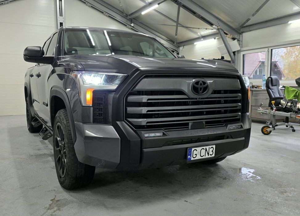 Toyota Tundra 2023 3,5.ZAMIANA