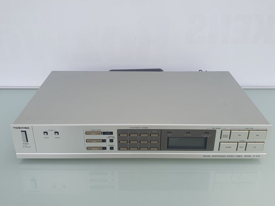Tuner radiowy Toshiba ST-S30 Vintage