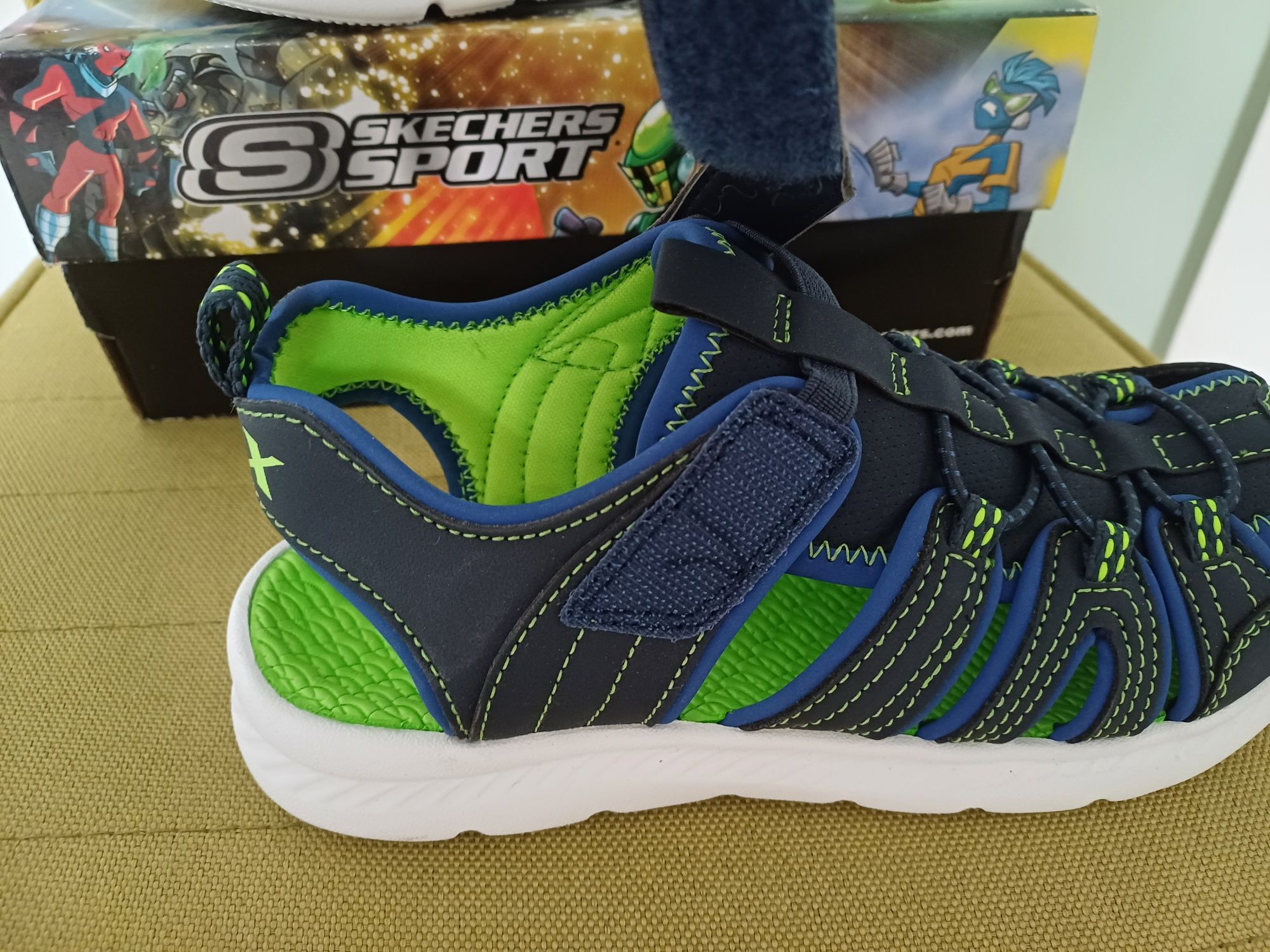 Ténis sandálias  número 34 marca: Skechers NOVOS