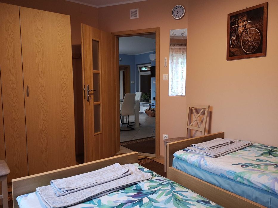 Domek całoroczny+sauna, doba 400zł/2os + 50zł/kolejna os. Max 6 os.