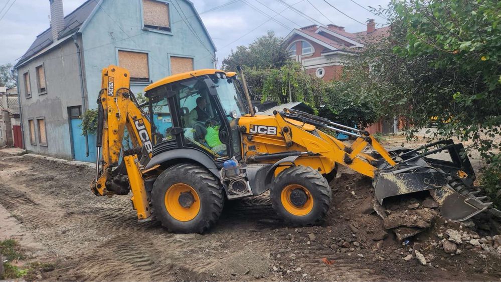 Сдам в аренду Экскаватор-Погрузчик JCB 3CX ( с челюстью )