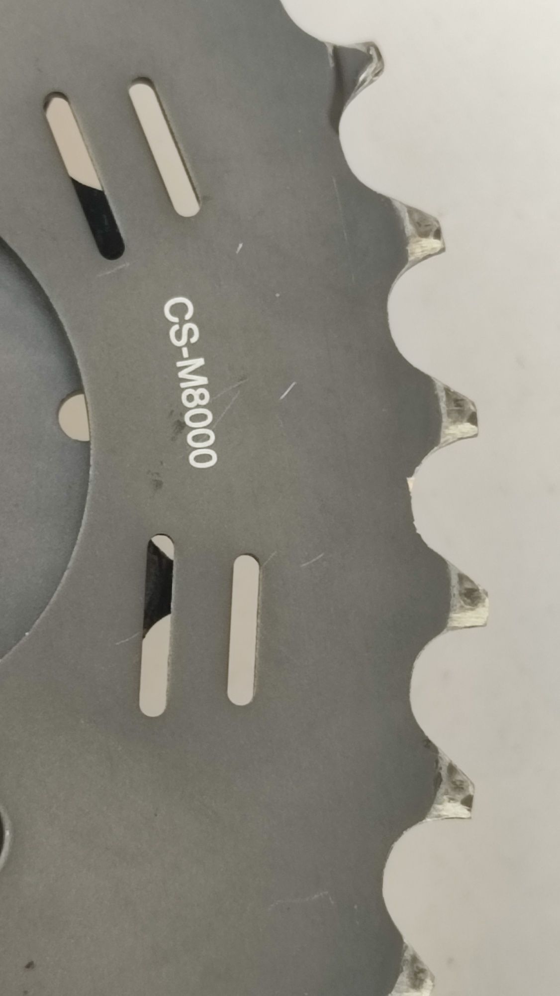 Kaseta Shimano XT cs-m8000 11s.