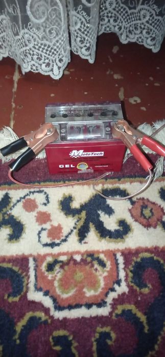 Преобразователь-бесперебойник ,  на интернет 12 вольт и роутер 9 вольт