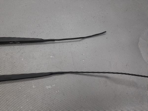 Haste / braço de escova limpa vidros frente direita CITROËN C3 II (SC_