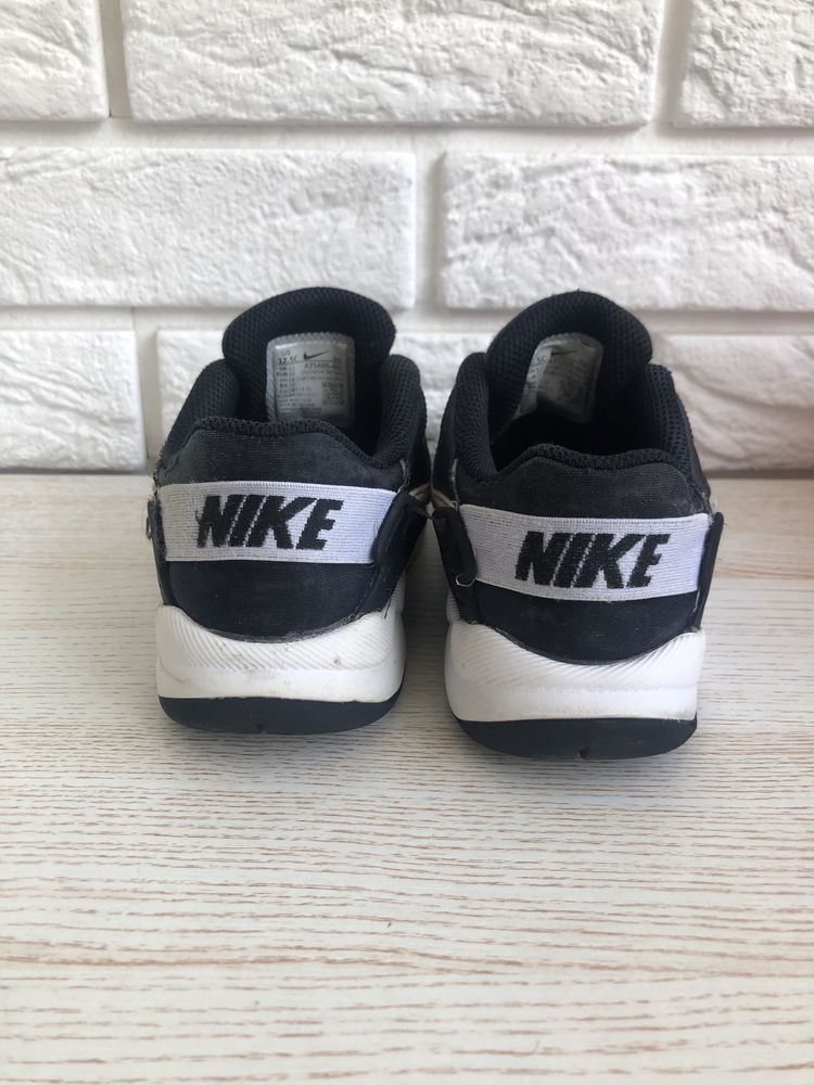 продам дитячі кросівки Nike