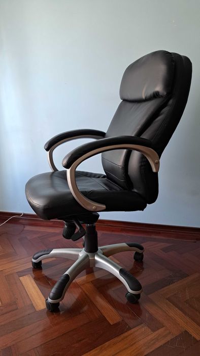 Cadeirão de escritório