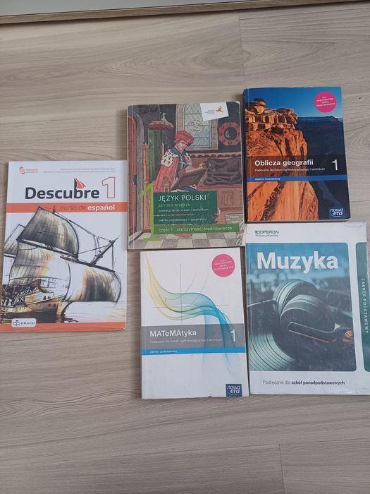 Podręczniki klasa 1 szkoła ponadpodstawowe.