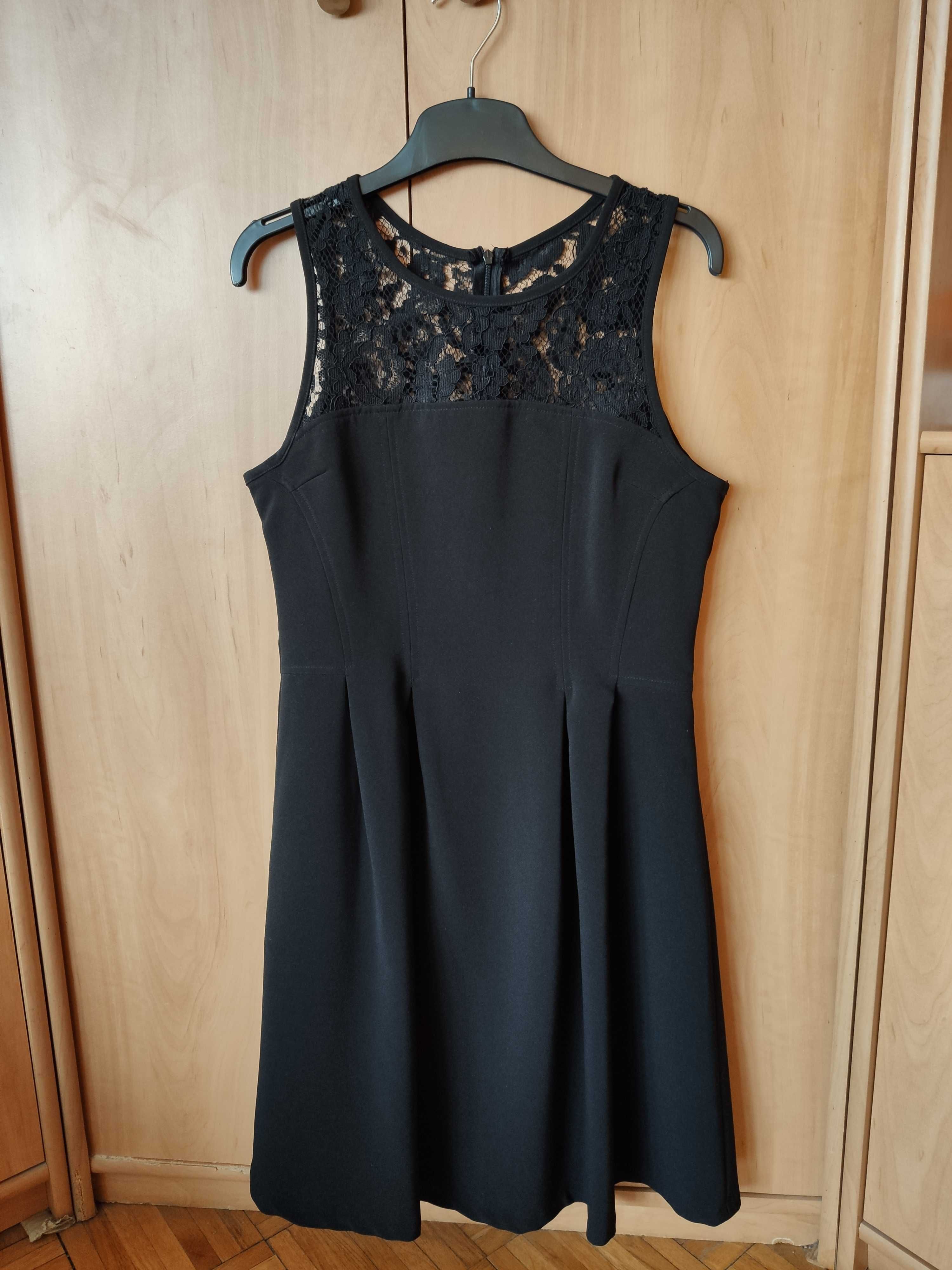Sukienka Pimkie czarna rozkloszowana z koronką 34 grubszy materiał
