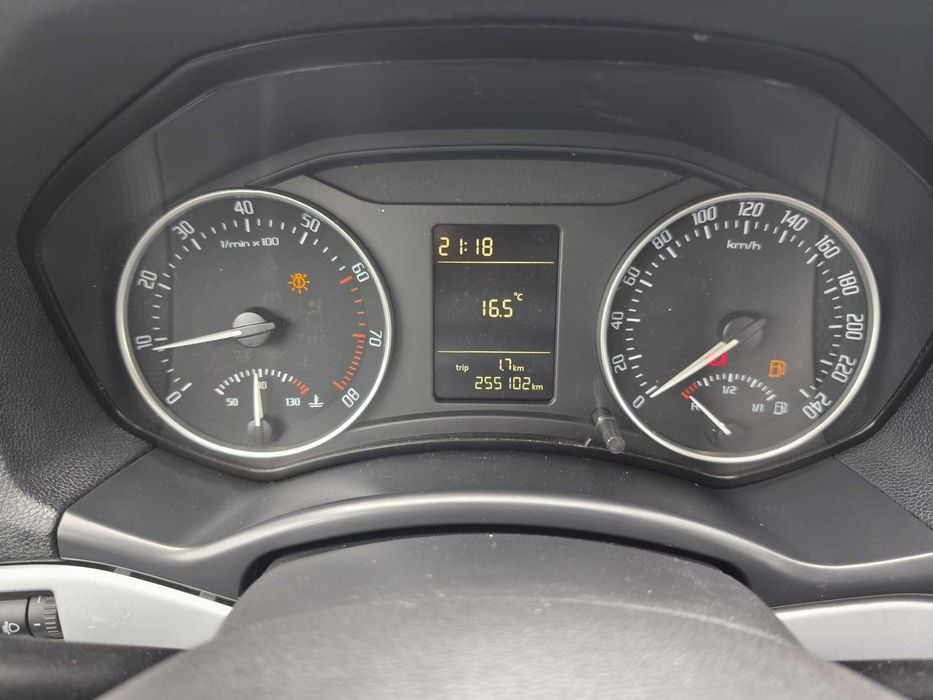 Octavia 1.6mpi 102KM Manual Kombi