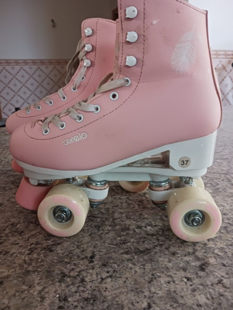 Patins de menina. Tamanho 37.