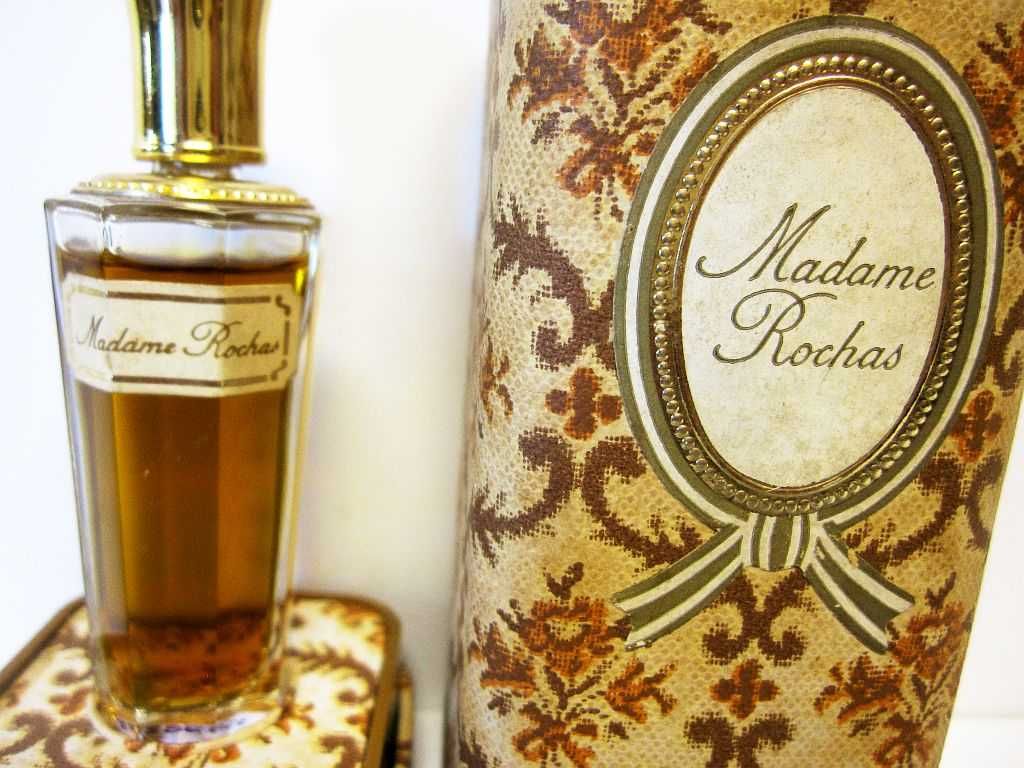 frasco de perfume francês vintage "Madame Rochas" com perfume