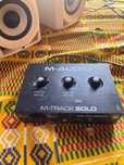 M-Audio M-Track Solo Interface Áudio USB 2 Canais