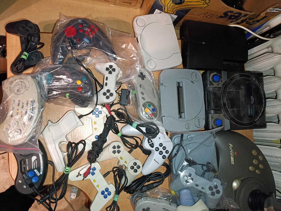 Akcesoria do Atari i Pegazusa oraz Nintendo 64