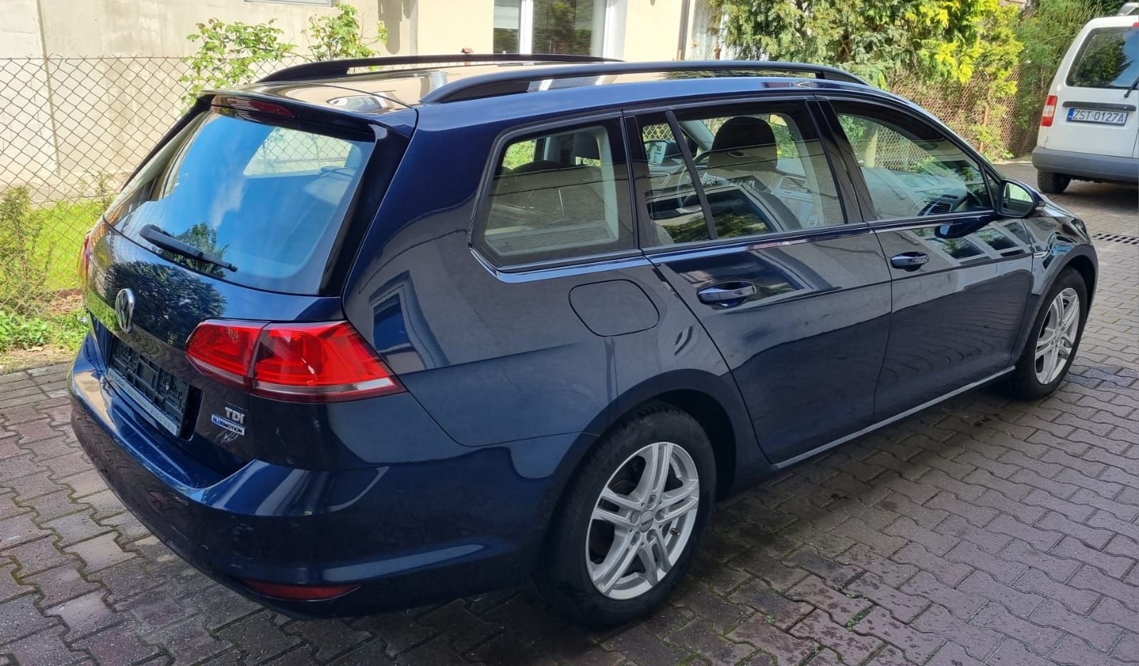 VW Golf 7 1.6TDI 110KM 6 biegów 16r zadbany klimat nawigacja 2kpl kół