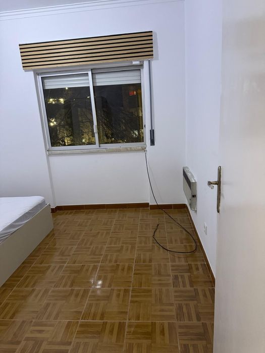 Quarto pra arrendar .