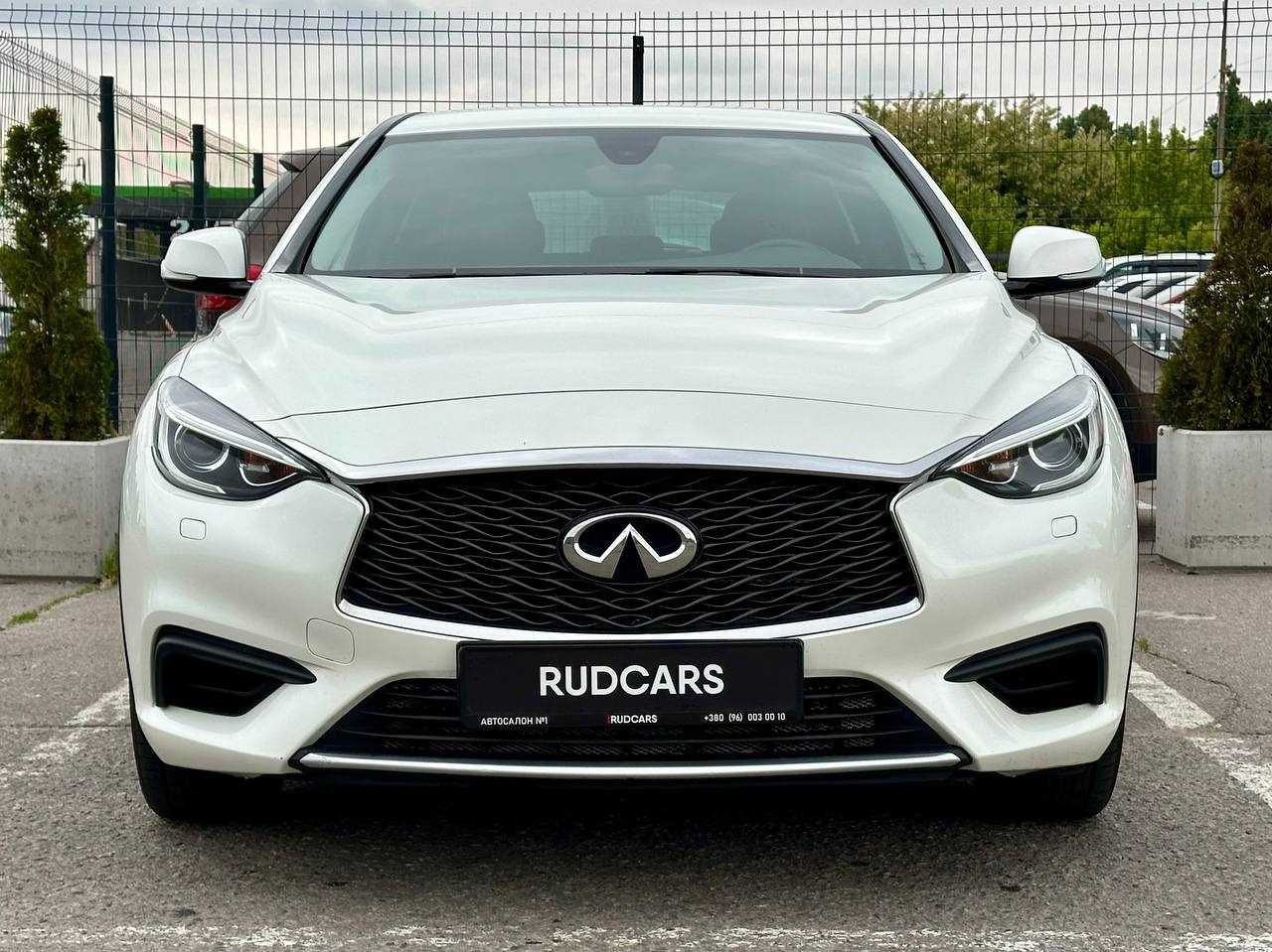 Infiniti Q30 2017 рік