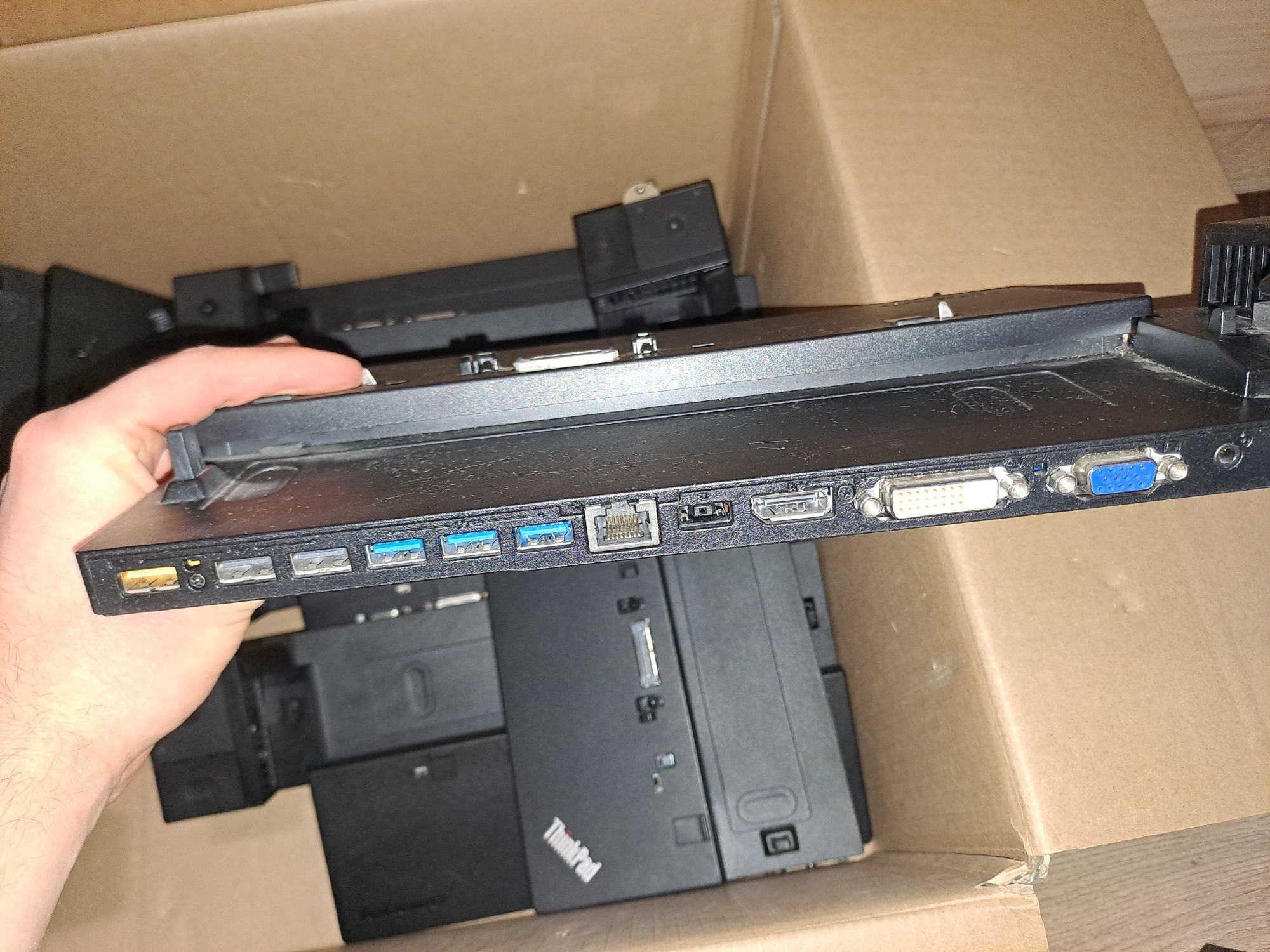 Stacje dokujące Lenovo ThinkPad i DELL