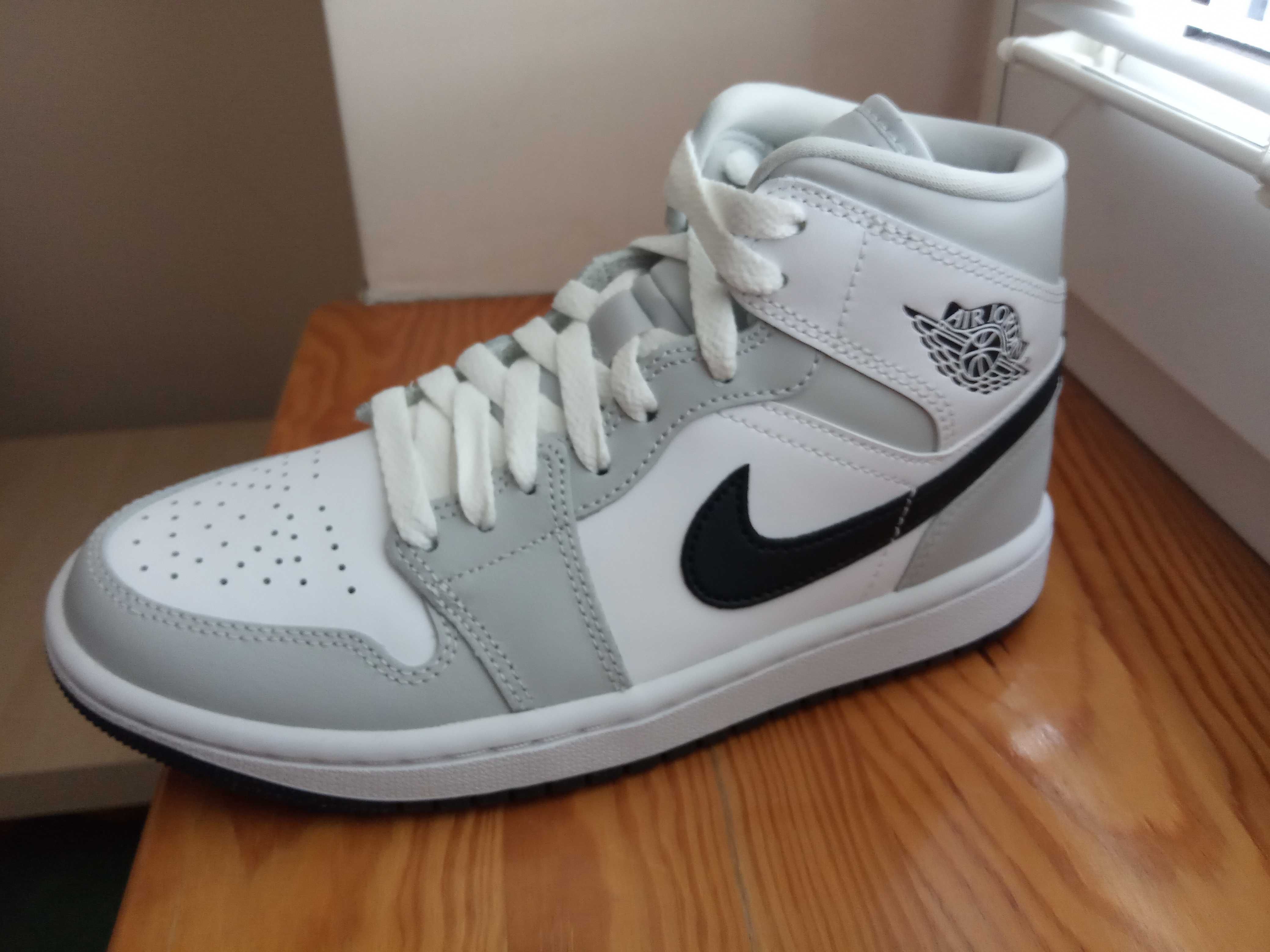 (r 36 /22,5 cm) Nike Jordan 1 Mid Light Smoke Grey Women's BQ6472,-015