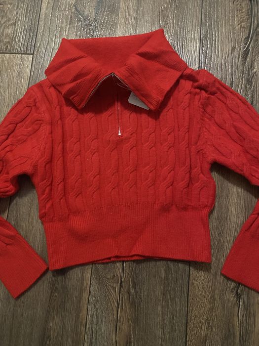 Светр червоний розмір xs-s